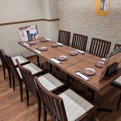 お写真のように8名様でもご利用いただけます◎