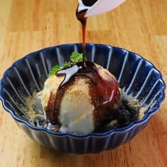 自家製わらび餅とバニラアイス ~黒蜜がけ~