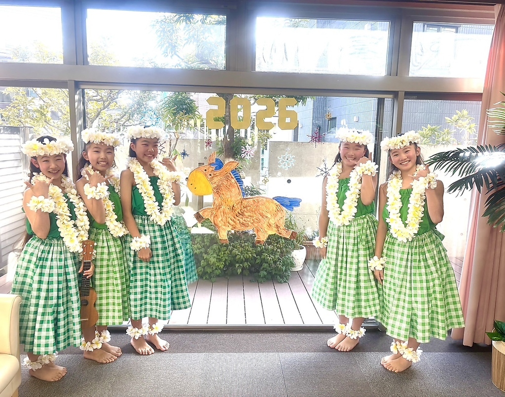 ALOHA CAFE Pineapple �A���n �J�t�F �p�C�i�b�v�� ���ΓX