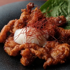 せせりの油淋鶏　温泉卵添え