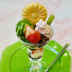 【季節限定】初摘み抹茶と苺のパフェ