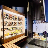 店頭のディスプレイには、ひつまぶしや一品料理まで実際の提供イメージをそのまま再現。初めての方でも量や内容が一目で分かり、安心してお選びいただけます。思わず足を止めて見入ってしまう、そんなディスプレイです。
