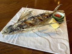 豊洲直送　トビウオ姿唐揚げ