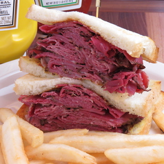 PASTRAMI SANDWICH