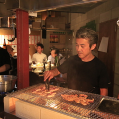 ハンターでもある熟練の焼き手による炭火焼ジビエ