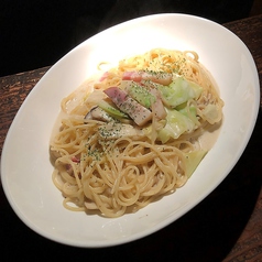 ベーコンとキャベツのクリームパスタ