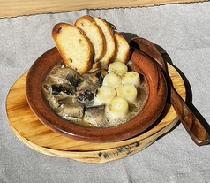 いわしとネギのアヒージョ　バケット添え