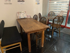 4名掛けテーブル×24名以上はテーブルを移動してのご案内可能です！