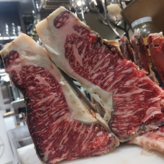 当店自慢の熟成肉使用