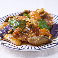 彩り野菜ゴロゴロ！さばの竜田揚げ～ピリ辛油淋ソース～