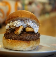 1月のマンスリーはマッシュルームバーガー