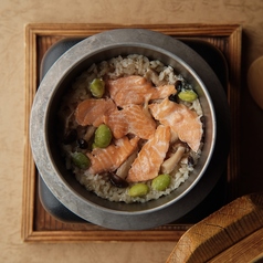 鮭とキノコの醤油バター釜飯