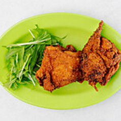 レッドホットアヤムゴレン malaysian fried chicken