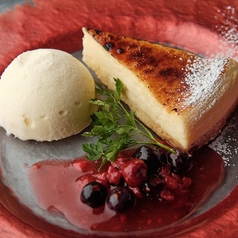 ブリュレチーズケーキ　バニラアイス添え