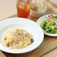 しっかり野菜がとれる食べ放題、好みのプレートを堪能