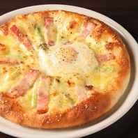 モチふわ生地のピザが人気