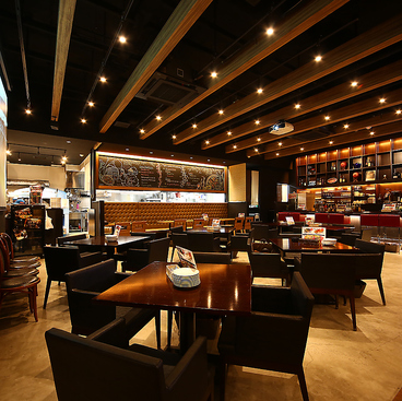 ワイン酒場コジコジ秋田駅前店の雰囲気1