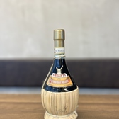 【ソムリエ厳選のドリンクセレクト】クラシックなスタイルの藁ボトルのキャンティから今を感じるナチュラルワイン。種類豊富なドリンクメニューが魅力です★