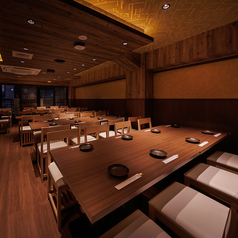 200名様まで貸切OK!広々空間で宴会やパーティーを盛り上げよう!思い出に残るひとときを、自慢の料理と共にお過ごしください。歓送迎会や同窓会など、様々なシーンでご利用いただけます。