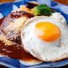 目玉焼き乗せハンバーグ