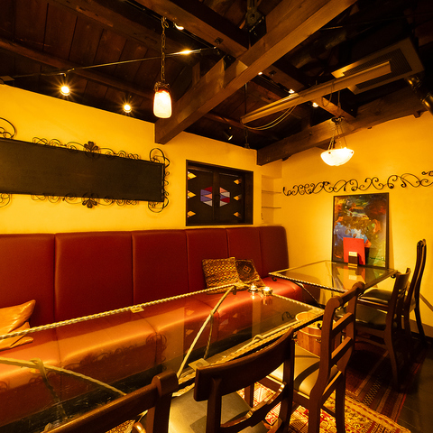 銀座の出世街道沿い♪ナポリタンや炭火の焼肉、ソムリエが選ぶワインを嗜む隠れ家◎