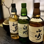 お料理との相性抜群な各種名酒を取り揃えており、それぞれの個性豊かな味わいが食事を引き立てます。