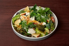 リコッタチーズとハーブのサラダ