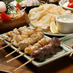 匠の火入れ、五感で味わう究極の一串。