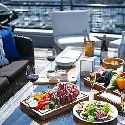 GOOD BEACH CLUB { o[xL[eX