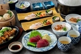 【こだわりの九州料理】各種九州料理を取り揃え、九州独自の味を心ゆくまで堪能できます。「九州をまるごと味わう」をコンセプトとし、九州から新鮮な食材を直送するなど、皆様に九州の味をお届けいたします。