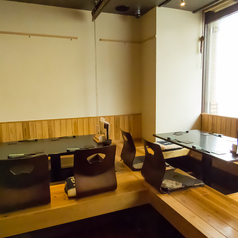 ゆったり寛げる掘り炬燵席♪会社宴会や接待などにもおすすめです。