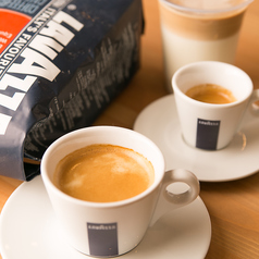 【世界が認める本物の味わい“LAVAZZA”】