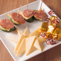 料理メニュー写真 スナック盛り合わせ