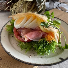 Ham egg deli　生ハムエッグ