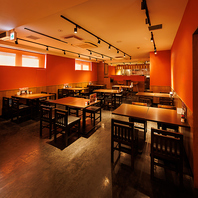 団体利用に便利な広々とした大人数向けの宴会空間