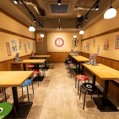 【最大27名様までご利用可能！】上野エリアでの大人数での宴会はぜひお任せください！歓送迎会や会社の飲み会、二次会、同窓会、仲間との集まりなど、さまざまなシーンに対応可能。大人数でも周りを気にせず、安心して思い思いに楽しめます。サプライズや余興も自由に楽しめる、盛り上がるひとときをお過ごしください♪