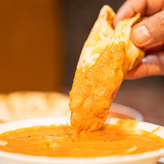 〜とろ〜りチーズナンをカレーにディップ〜の写真