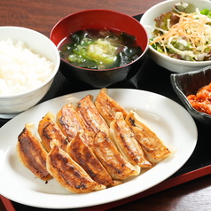 地域最安値に挑戦！ご飯大盛無料の満腹ランチ