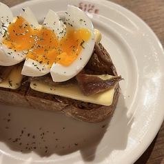 バチカンアンチョビとバター