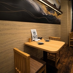 落ち着いた空間で少人数はもちろん、団体様のご宴会にも最適。飲み放題付きコースも多数ご用意！