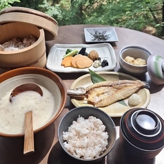 湯上がりの体に染みわたる【とろろ汁御膳】の写真