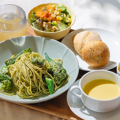アフタヌーンプレート 選べるパスタセット<オクラとブロッコリーのジェノバソース>