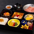 料理メニュー写真&nbsp;松花堂弁当 (すき焼き付き)