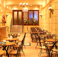 ランチもカフェも。ゆったりと優雅なひと時を。