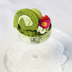 新緑の抹茶パフェ