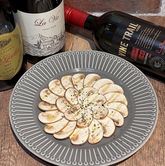 トリュフ香るブラウンマッシュルームのカルパッチョ