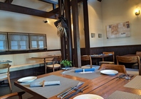 昼夜で異なる雰囲気も魅力