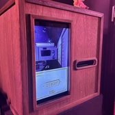 【写真機あり！】撮られた写真がその場で印刷されます！店内に飾って頂くこともできます。