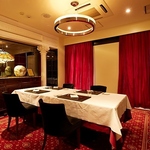 【個室】最大6名様までご利用可能な個室あり。両家の顔合わせや会合にも。