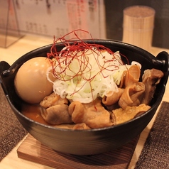 名物　豚モツ煮込み